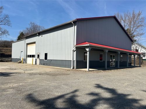 198 Crowe Ave, Mars, PA, 16046-3401 | Card Image