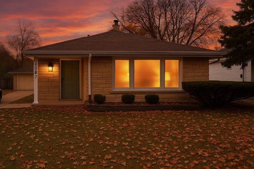 4067 N 98th Street, Wauwatosa, WI, 53222 | Card Image