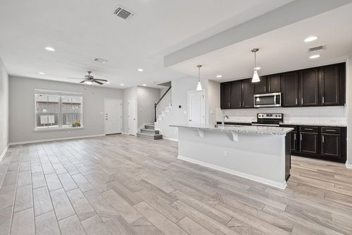 718 Tinton Falls Ln, Pflugerville, TX, 78660-4450 | Card Image