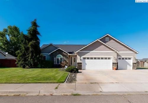 4307 Segovia Dr, Pasco, WA, 99301 | Card Image