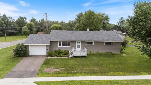 202 Suffolk Dr, Hoyt Lakes, MN, 55750-1222 | Card Image