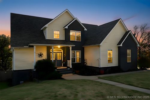 1280 Forest Ln, Catoosa, OK, 74015-2209 | Card Image