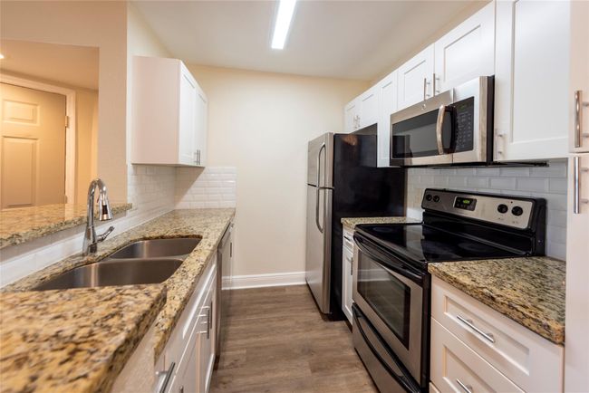 APT-10104 - 2906 S University Dr, Condo with 2 bedrooms, 2 bathrooms and null parking in Davie FL | Image 14