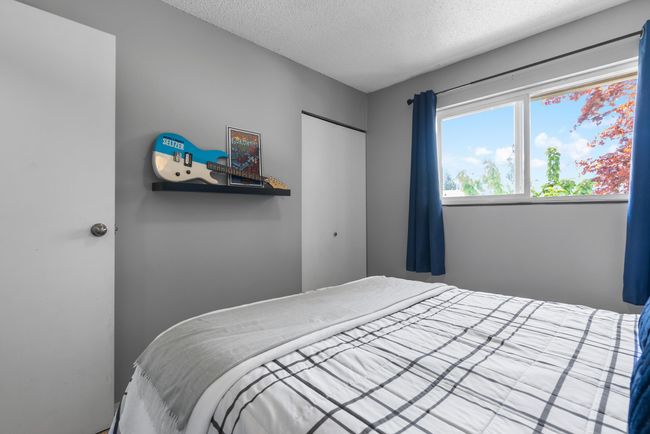26827 33 A Avenue, House other with 5 bedrooms, 2 bathrooms and 5 parking in Langley BC | Image 25