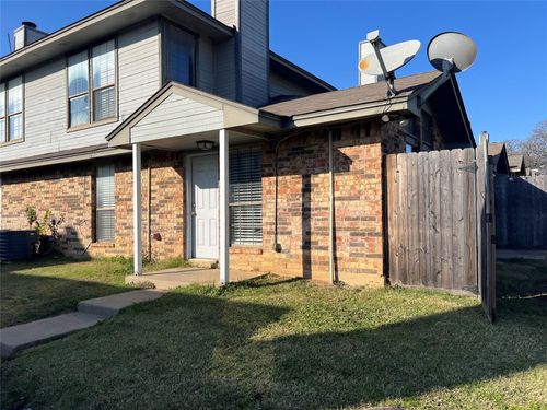 c-111 Peachtree Ct, Kennedale, TX, 76060-5473 | Card Image