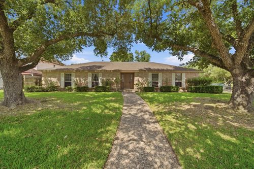 2902 Robinson Rd, Missouri City, TX, 77459-3228 | Card Image