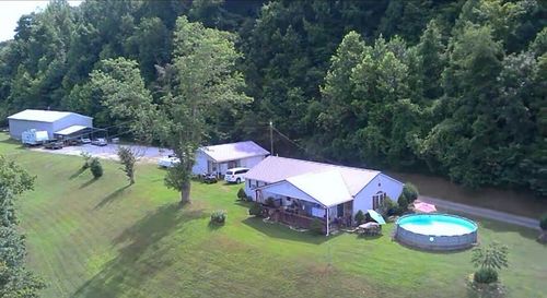 139 Elkins Ln, Booneville, KY, 41314-7111 | Card Image