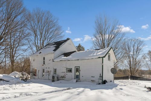 7589 Front St, Thompsonville, MI, 49683-9456 | Card Image