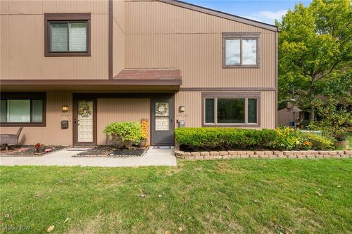 26644 Sprague Rd, Olmsted Falls, OH, 44138 | Card Image