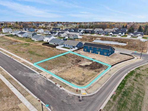 310-318 Wild Rose Way, Stoughton, WI, 53589 | Card Image