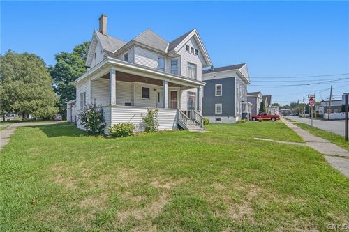 120 Diamond St, Canastota, NY, 13032-1349 | Card Image