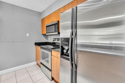 apt-113-2881 N Oakland Forest Dr, Oakland Park, FL, 33309-6413 | Card Image