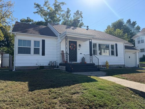 110 E 9th St, Carthage, MO, 64836-2374 | Card Image