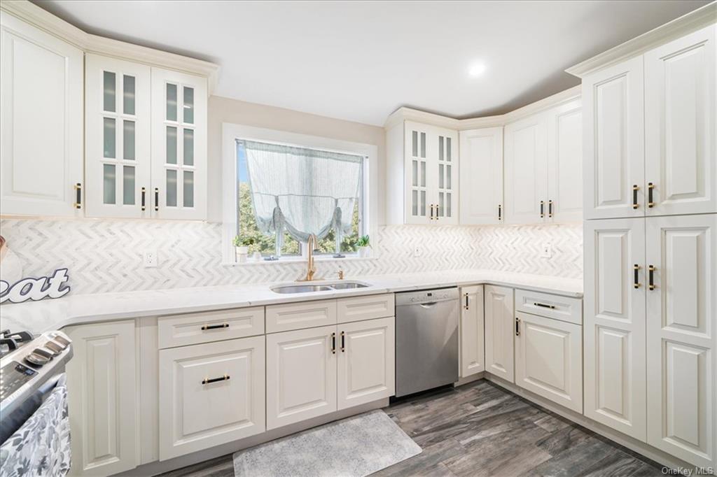 Mitchell Ave, Yonkers, NY 10701