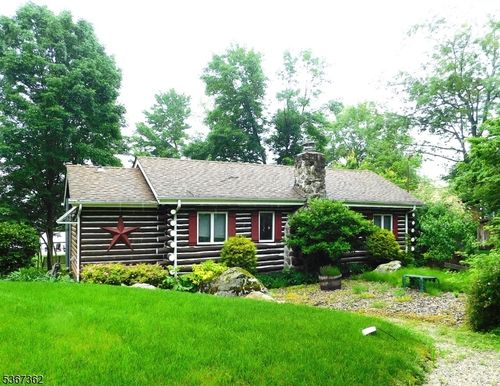 62 Lakeside Dr, Sussex, NJ, 07461-4379 | Card Image