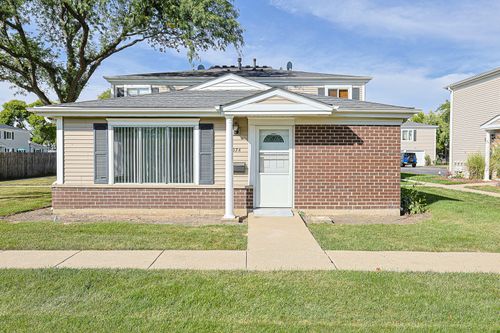 141a-1074 Cove Dr, Prospect Heights, IL, 60070-1903 | Card Image