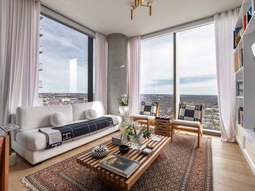 2207-44 East Avenue, Austin, TX, 78701 | Card Image