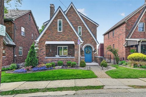 830 Florida Ave, Pittsburgh, PA, 15228-2015 | Card Image