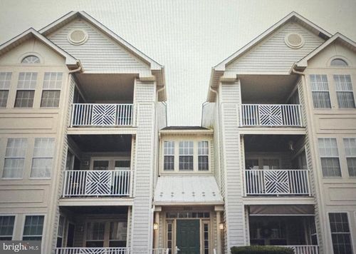 302-8004 Township Dr, OWINGS MILLS, MD, 21117-5328 | Card Image