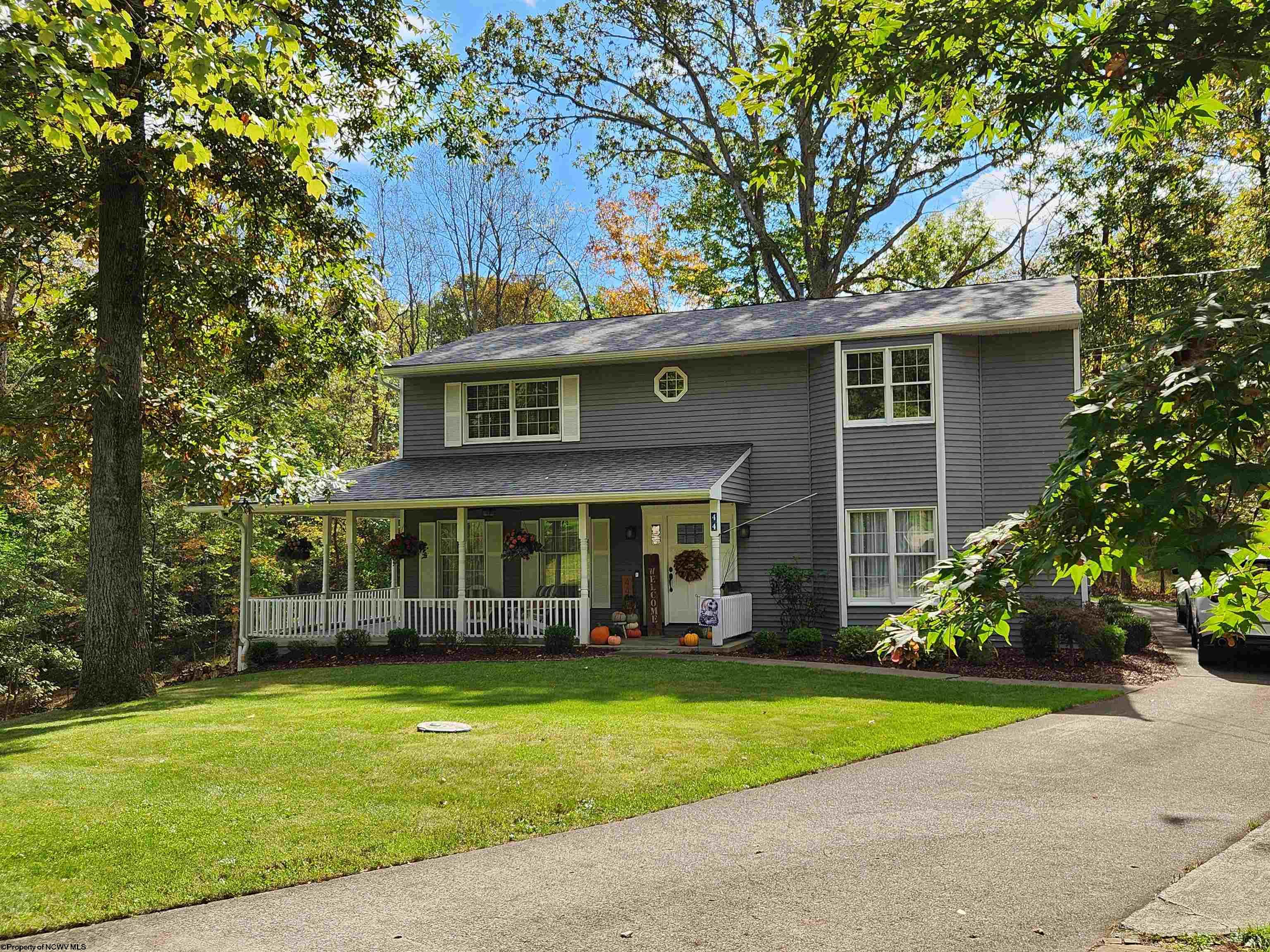 Leopard Ln, Fairmont, WV 26554