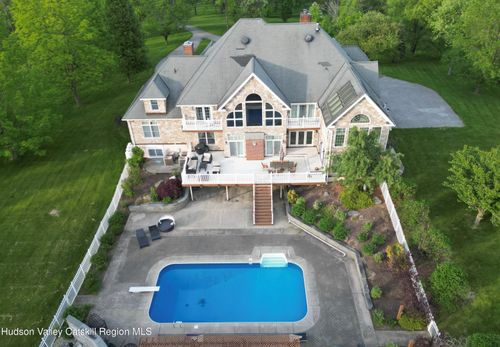 143 Bedell Rd, Poughkeepsie, NY, 12603-1001 | Card Image