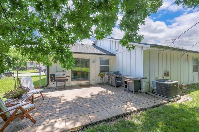 13148 Brougham Dr, House other with 3 bedrooms, 2 bathrooms and null parking in Olathe KS | Image 4
