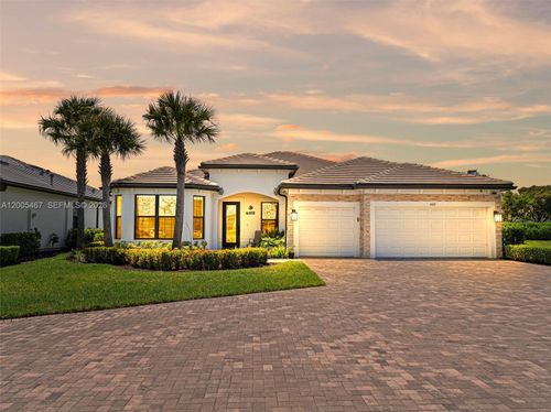 4569 Silverwood Ln N, Oakland Park, FL, 33309-3631 | Card Image