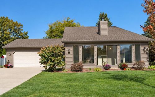 3431 Spruce St, Janesville, WI, 53546-1113 | Card Image