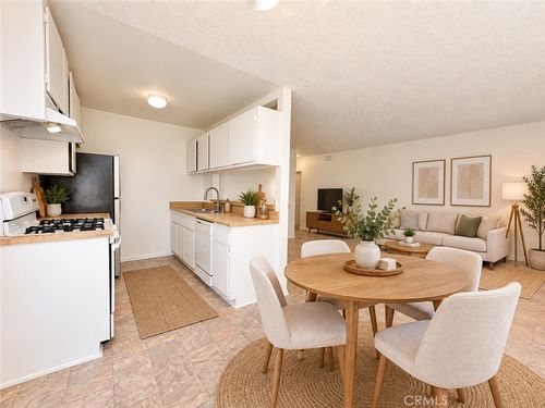 205-6907 Whitsett Ave, North Hollywood, CA, 91605-5402 | Card Image