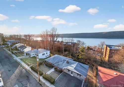 43 Arthur Pl, Yonkers, NY, 10701-1702 | Card Image