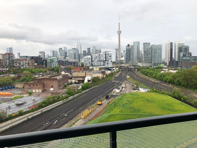 1009 - 30 Ordnance St, Condo with 2 bedrooms, 1 bathrooms and null parking in Toronto ON | Image 13
