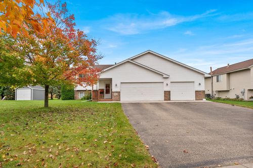 10929 Shoreline Ct, Chisago City, MN, 55013-7498 | Card Image