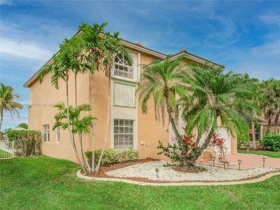 1130 Nw 184th Pl, House other with 5 bedrooms, 3 bathrooms and null parking in Pembroke Pines FL | Image 3