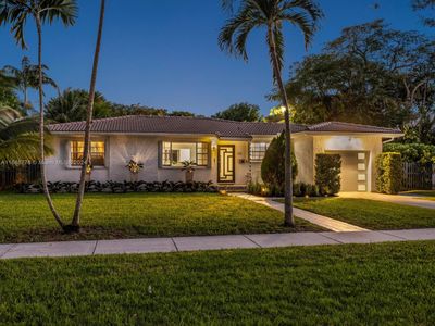 30 Ne 94th St, House other with 2 bedrooms, 1 bathrooms and null parking in Miami Shores FL | Image 1