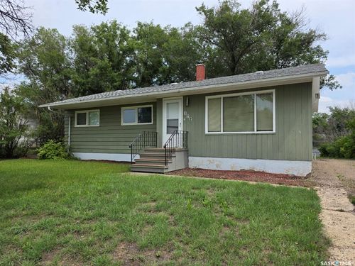 172 Wallace St, Mankota, SK, S0H | Card Image