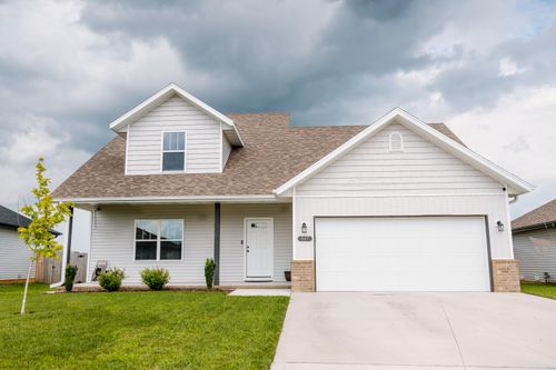 887 S Parkside Cir, Nixa, MO, 65714-4222 | Card Image