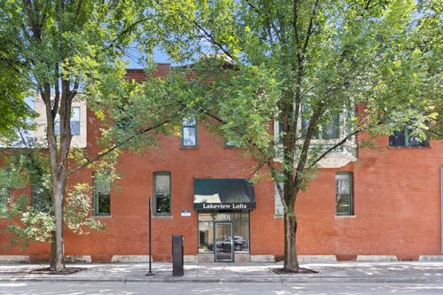 201-3201 Seminary Ave, Chicago, IL, 60657-3389 | Card Image