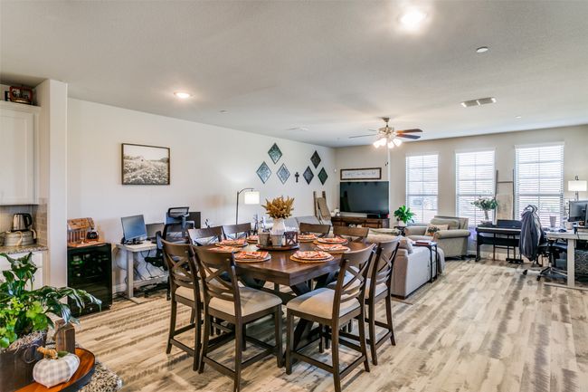 1052 Foxglove Dr, Townhouse with 3 bedrooms, 3 bathrooms and null parking in Carrollton TX | Image 7