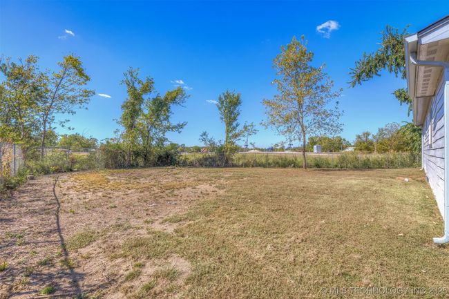 201 E 1 St St, House other with 2 bedrooms, 1 bathrooms and null parking in Claremore OK | Image 39
