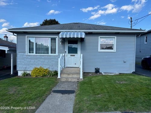 715 Roosevelt St, Hazleton, PA, 18201-2642 | Card Image