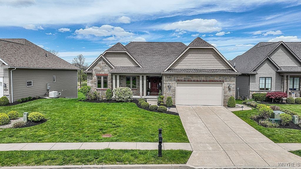 Garden Walk, Clarence Center, NY 14032