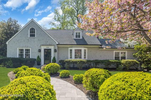 10 Woodland Dr S, Fair Haven, NJ, 07704-3642 | Card Image