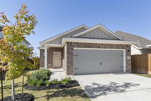 520 Spinnaker Loop, Kyle, TX, 78640-2595 | Card Image