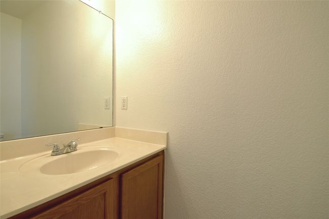 115 Remington Dr, House other with 4 bedrooms, 3 bathrooms and 4 parking in Kyle TX | Image 7