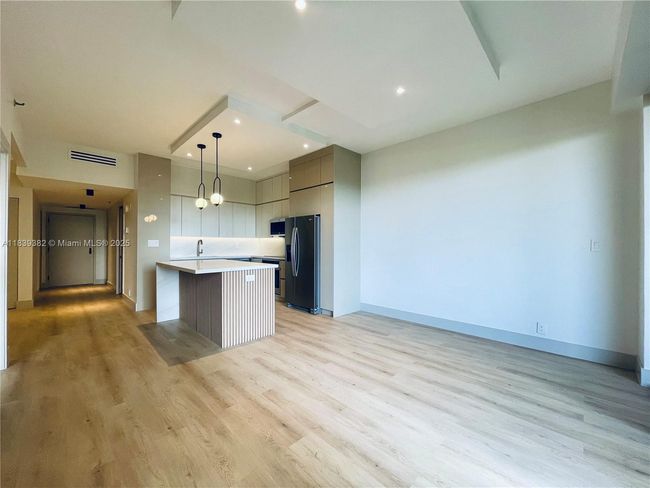 APT-305 - 201 Crandon Blvd, Condo with 1 bedrooms, 2 bathrooms and null parking in Key Biscayne FL | Image 17