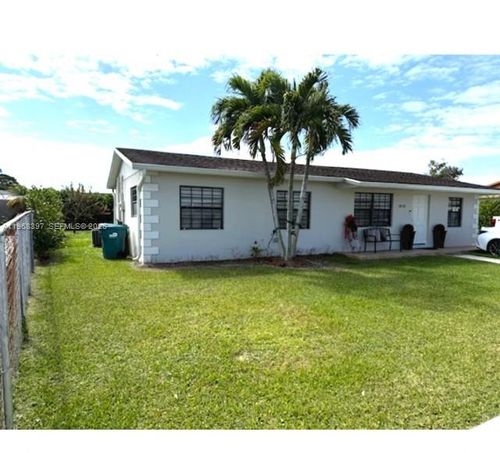 10752 Sw 141st Ln, Miami, FL, 33176-6533 | Card Image