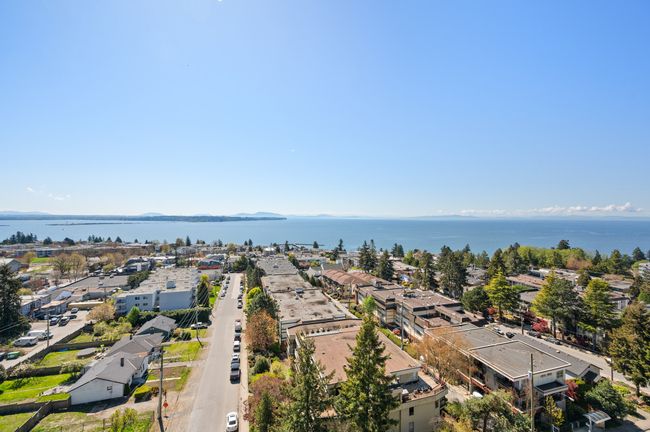 1107 - 15165 Thrift Avenue, Condo with 2 bedrooms, 2 bathrooms and 2 parking in White Rock BC | Image 23