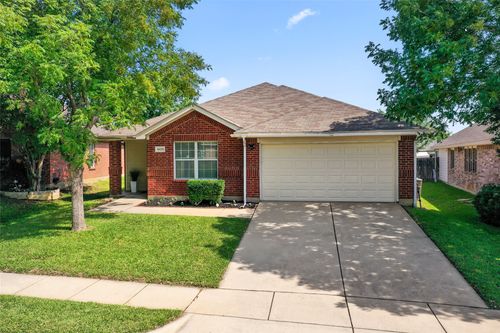 1433 Wind Dancer Trl, Fort Worth, TX, 76131-5416 | Card Image