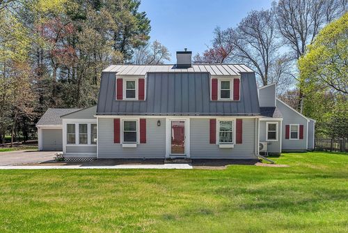 10 Bennett Rd, Wayland, MA, 01778-2704 | Card Image
