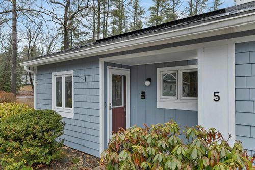 5 Piscataqua Rd, Concord, NH, 03301-4645 | Card Image